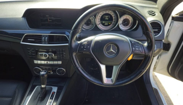 2013 Mercedes-Benz c180 w204 automatic coupe 7.jpg
